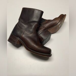 IN SEARCH OF Frye Women's Dark Brown Leather Ankle Boots